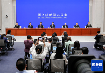 加强低收入群体兜底帮扶，民